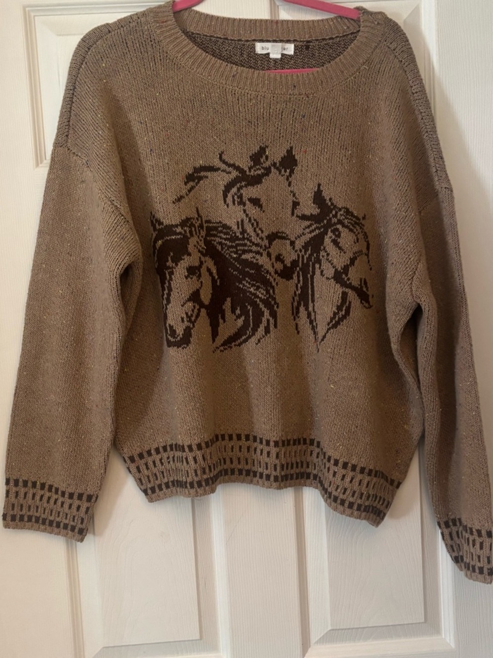 Horse Sweater. Size L.